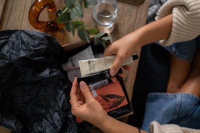 Économisez avec la mystery box charlotte tilbury en édition limitée !